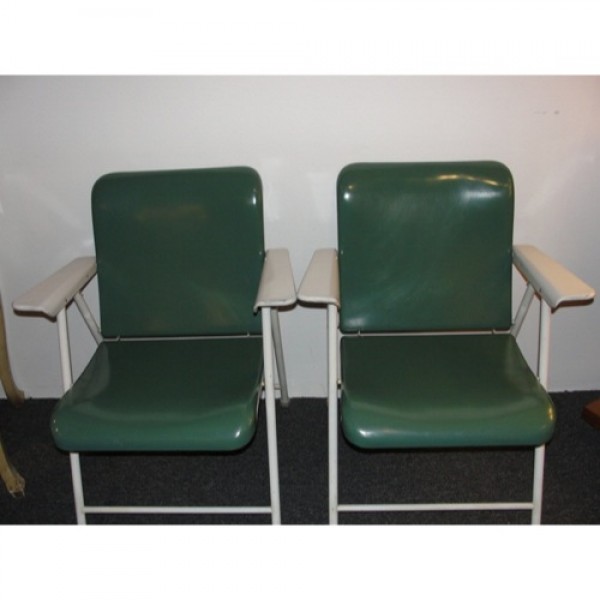 Russel_Wright_Metal_Folding_Chairs slide1