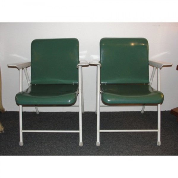 Russel_Wright_Metal_Folding_Chairs slide0