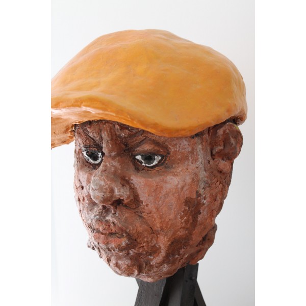 Tupac_Shakur,_The_Notorious_B.I.G._Sculptures slide2