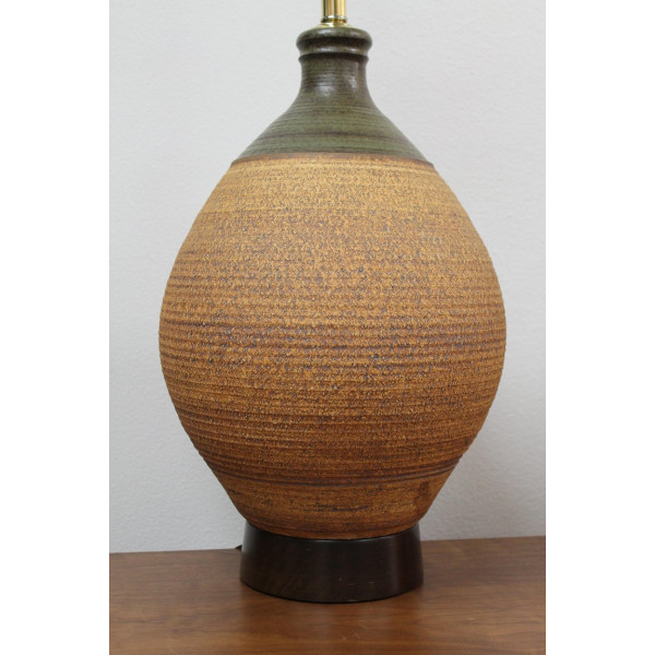 Stoneware_Lamp_by_Bob_Kinzie_for_Affiliated_Craftsmen slide5