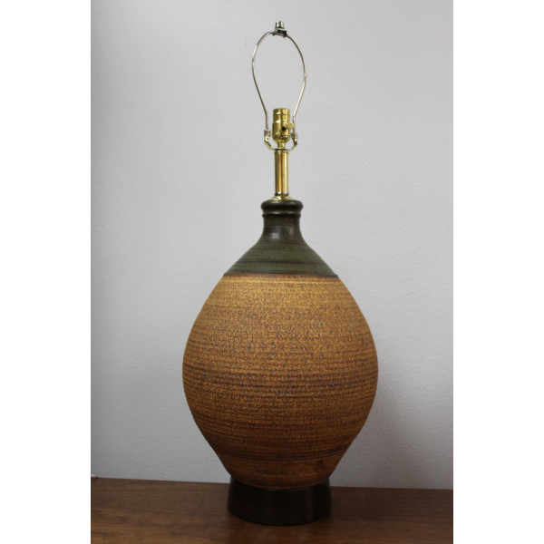 Stoneware_Lamp_by_Bob_Kinzie_for_Affiliated_Craftsmen slide3