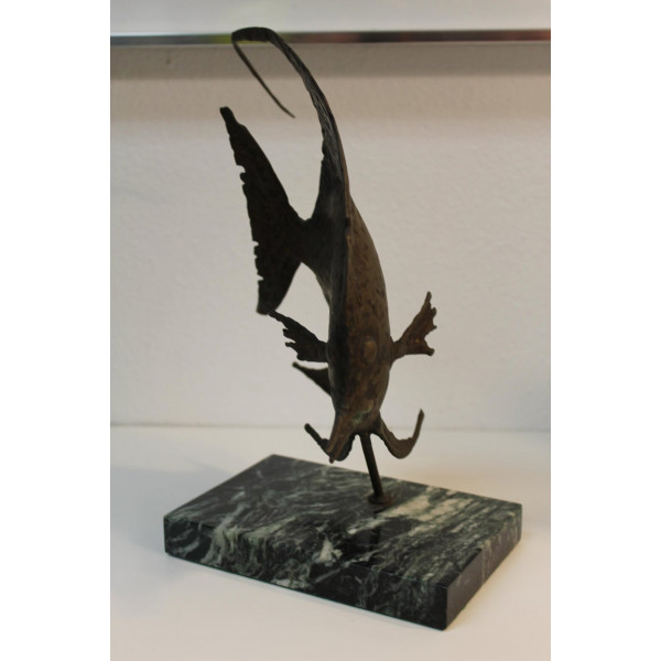 Bronze_Fish_Sculpture_on_Marble_Base_by_G._TATE slide5