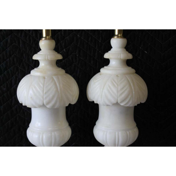 Pair_of_Alabaster_Table_Lamps slide2