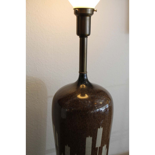 Ceramic_Lamp_with_Cattail_Pattern slide3