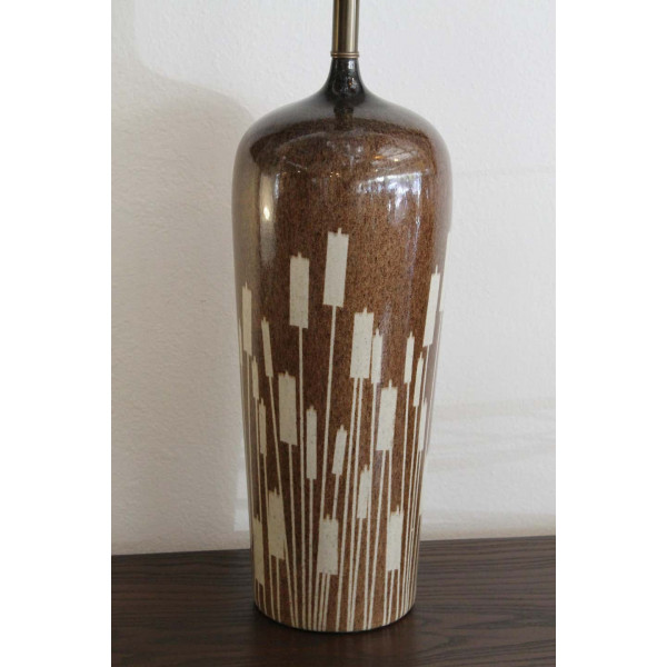 Ceramic_Lamp_with_Cattail_Pattern slide5