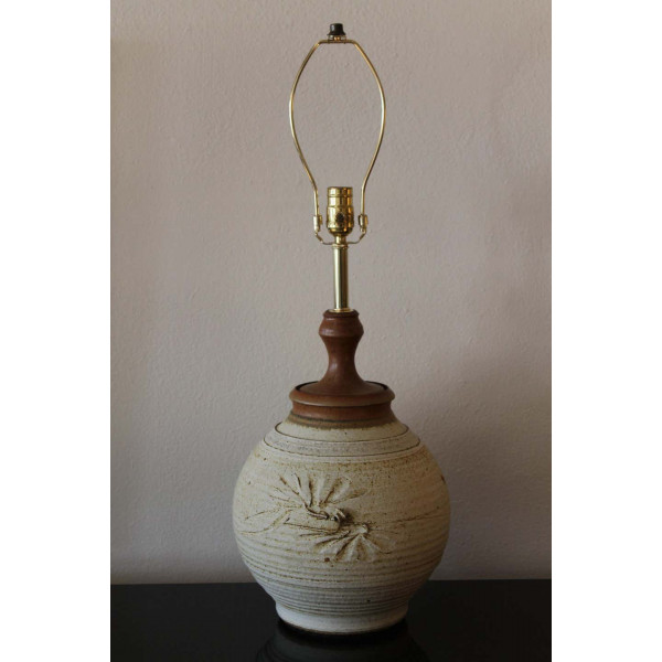 Stoneware_Lamp_by_Bob_Kinzie_for_Affiliated_Craftsmen slide1