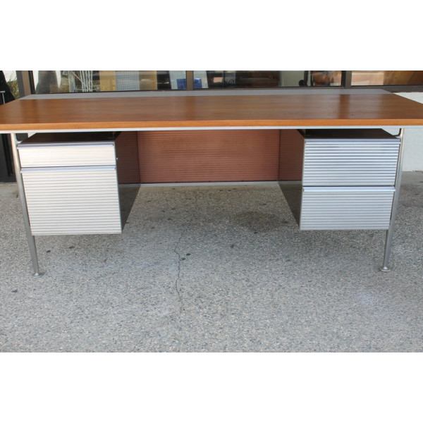 Welton_Becket_Aluminum_and_Wood_Desk_for_Kaiser_Aluminum slide3