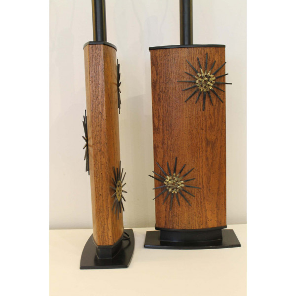 Pair_of_1970s_Modern_Lamps_with_Nail_Art_Sunbursts slide3