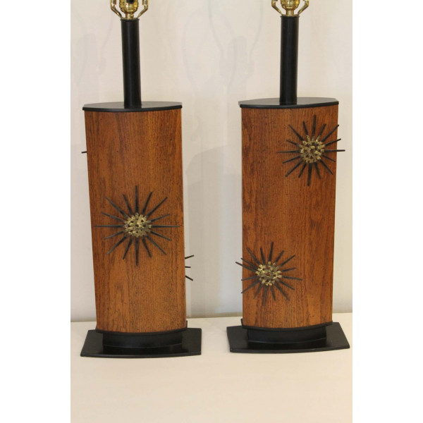 Pair_of_1970s_Modern_Lamps_with_Nail_Art_Sunbursts slide1