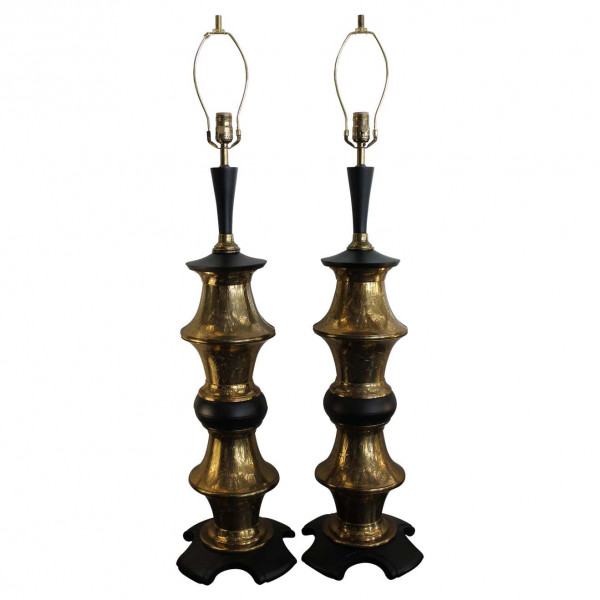 Monumental_Pair_of_Brass_Moroccan_Style_Lamps slide0