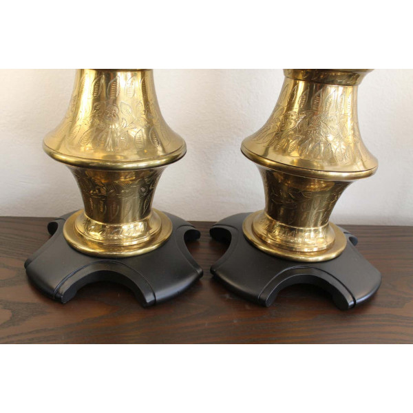 Monumental_Pair_of_Brass_Moroccan_Style_Lamps slide7