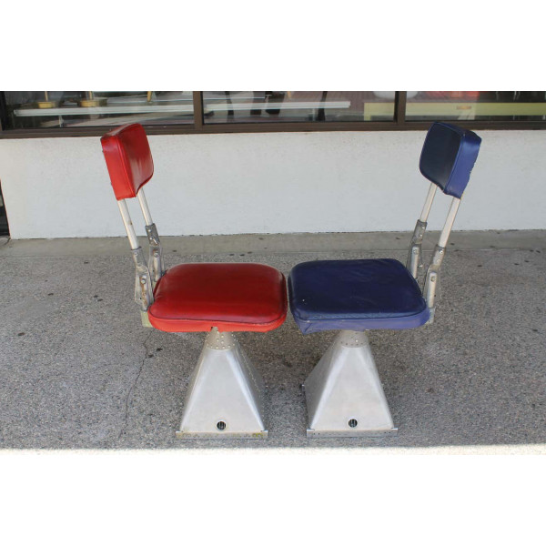 Pair_of_Machine_Age_Collapsible_Airline_Chairs slide6
