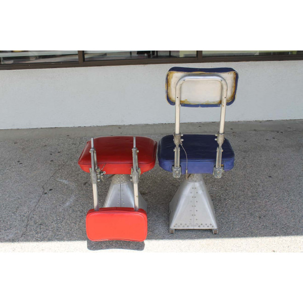 Pair_of_Machine_Age_Collapsible_Airline_Chairs slide8