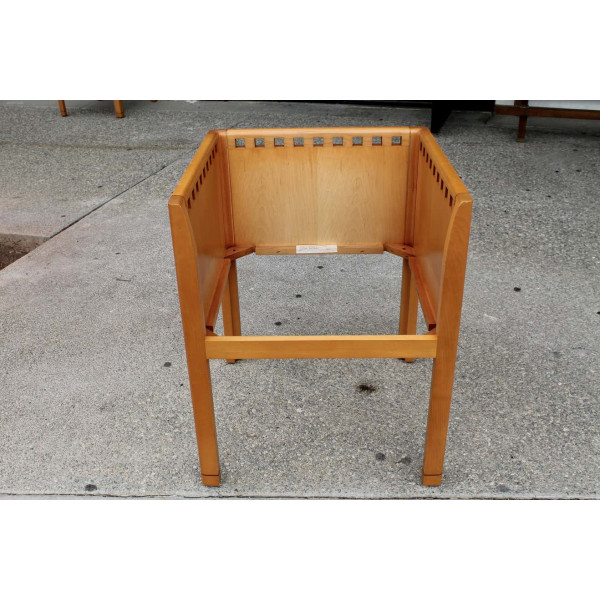 Four_Chairs,_Metropolitan_Furniture_Corporation slide5