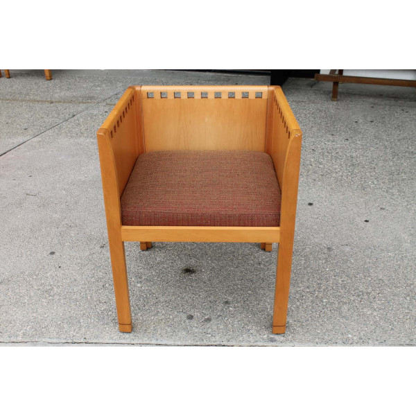 Four_Chairs,_Metropolitan_Furniture_Corporation slide3