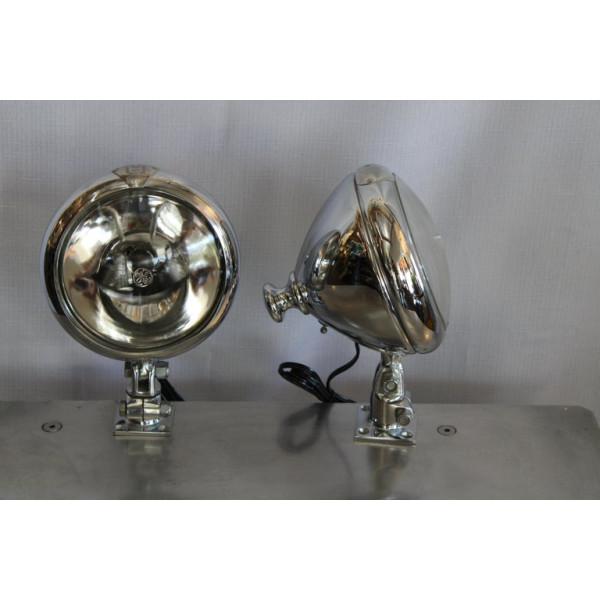 Pair_of_Automobile_Style_Spotlights_by_Unity_Manufacturing_of_Chicago_IL slide3