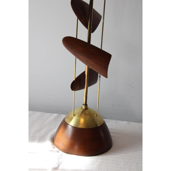 Sculptural_Wood_and_Brass_Lamp_attributed_to_Leo_Amino slide7
