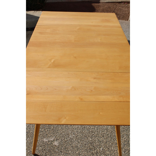 Maple_Extension_Dining_Table_by_Paul_McCobb,_Planner_Group slide3