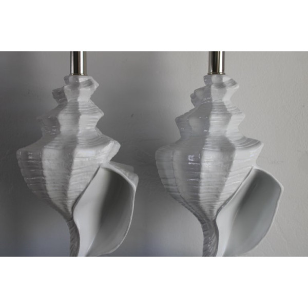 Pair_of_Aluminum_Seashell_Lamps_Attributed_to_the_Laurel_Lamp_Co. slide5