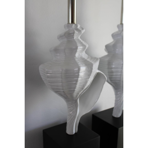 Pair_of_Aluminum_Seashell_Lamps_Attributed_to_the_Laurel_Lamp_Co. slide4