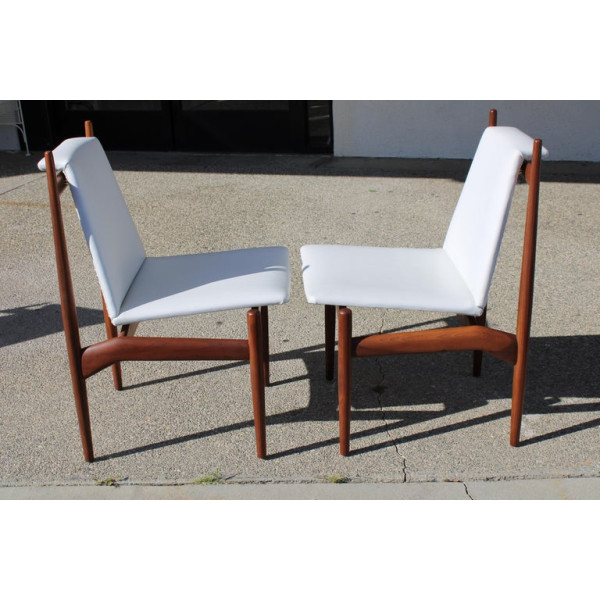 Four_Dining_Chairs_Attributed_to_Greta_Grossman_for_Glenn_of_California slide3